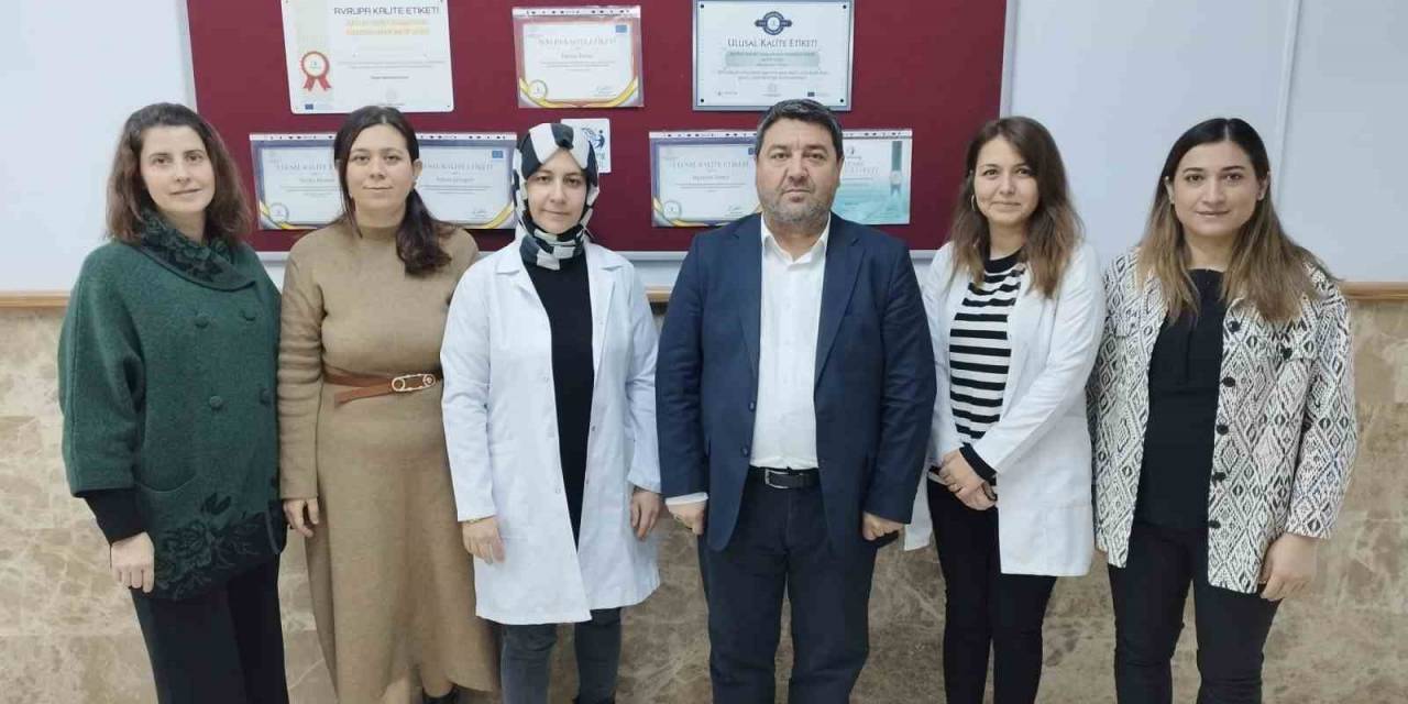 Afyonkarahisar’da Dört Okul "Etwinning Okulu" Etiketi Almaya Hak Kazandı