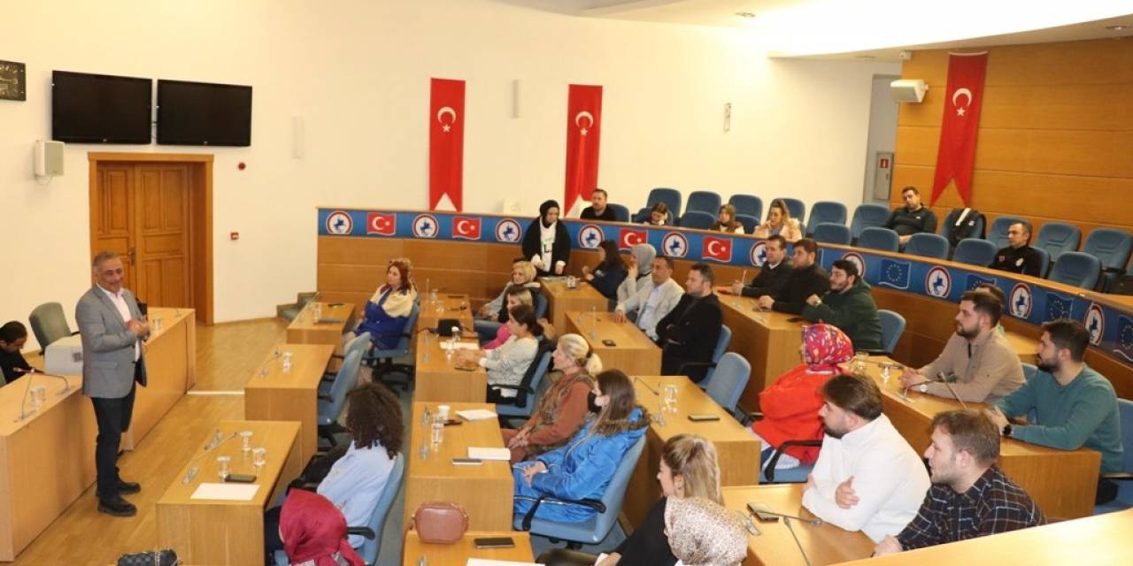 Belediye Personeline Diksiyon Ve Beden Dili Eğitimi