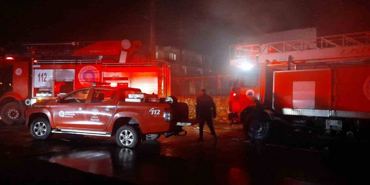 Toptancı Hali’nde Korkutan Yangın