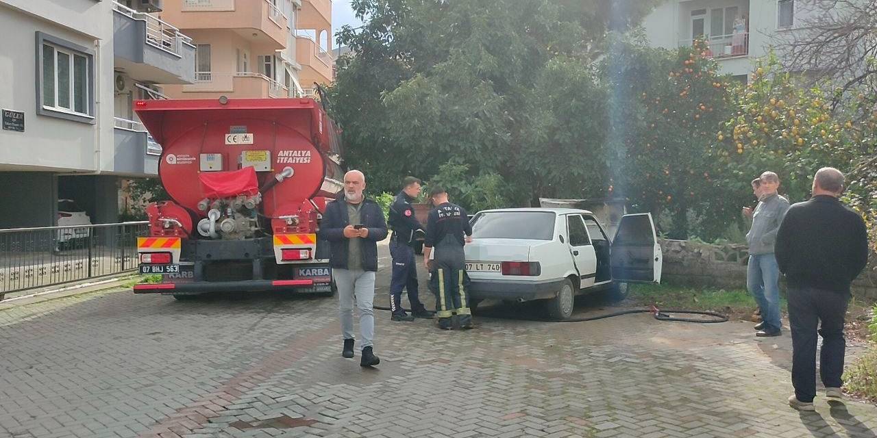 Park Edip Gittiği Otomobilini Geldiğinde Yanarken Buldu