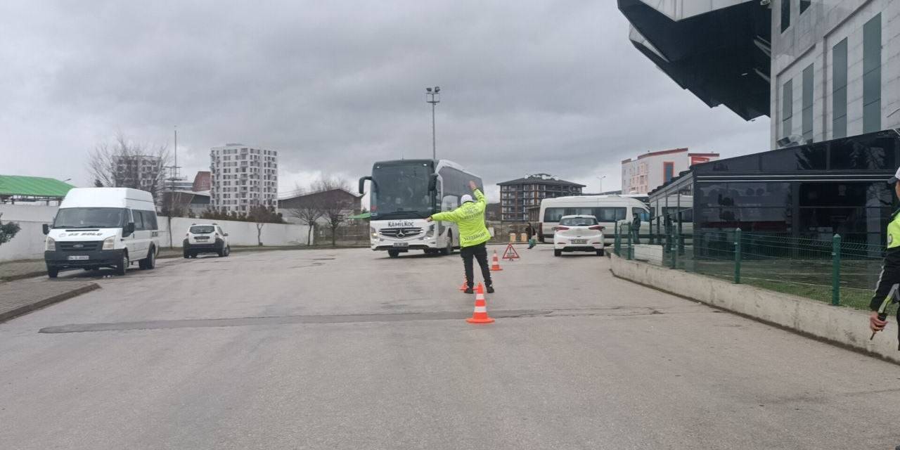 Bolu’da Otogarda Kış Lastiği Uygulaması