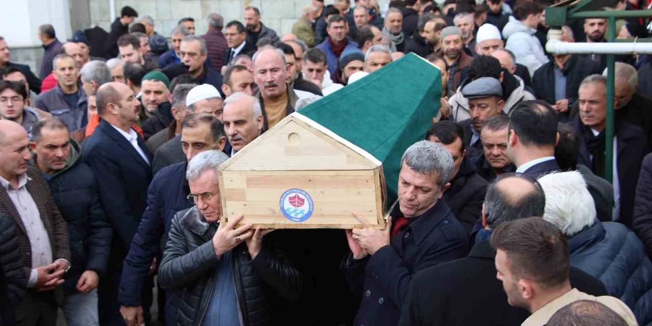 Tabanca İle İntihar Eden Lise Öğrencisi Sınıf Arkadaşlarından Helallik İstemiş