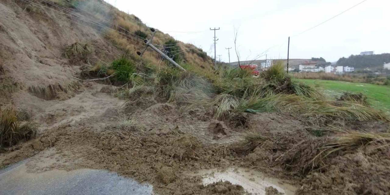 Antalya’da Şiddetli Yağış Heyelana Neden Oldu