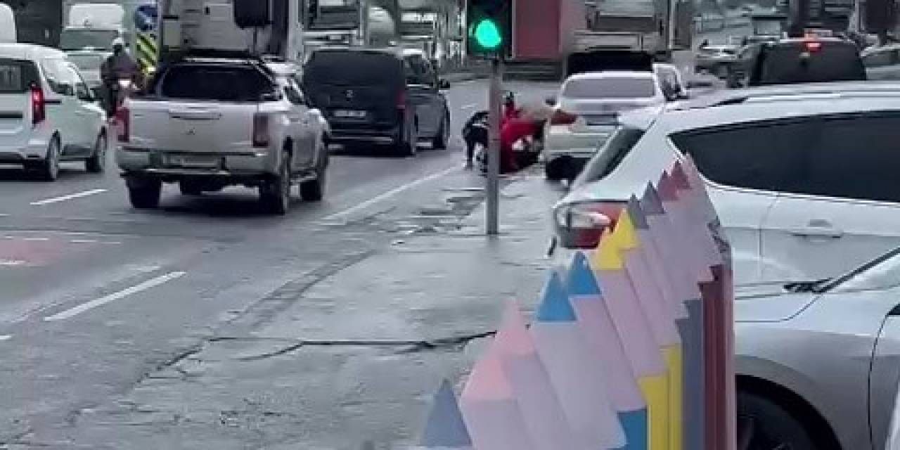 Esenyurt’ta Bankadan Çıkan Vatandaşı Böyle Gasp Ettiler