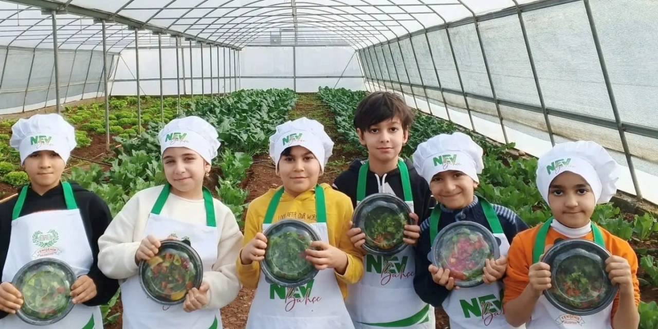 Diyarbakır’da Çocuklar Önlüklerini Giyip Mutfağa Geçti