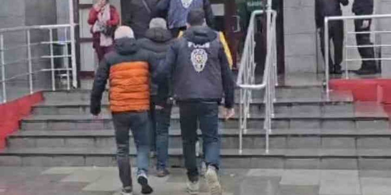 Balıkesir’de Sosyal Medya Operasyonu 4 Gözaltı