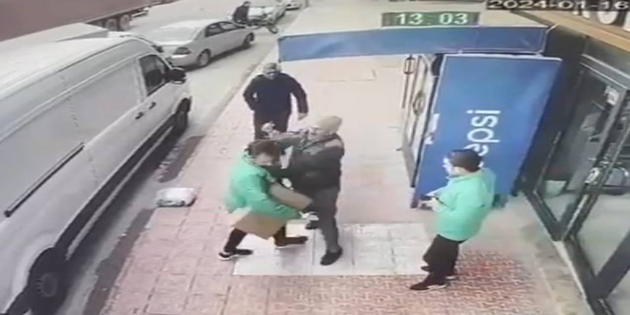 Aksaray’da Taşlı Yumruklu "Yol Verme" Kavgası Güvenlik Kamerasında: 3 Yaralı