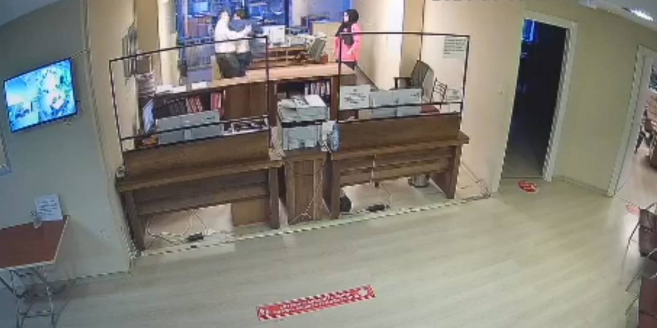 Esenler Birleşik Esnaf Ve Sanatkarlar Odası’nda "Usulsüzlük" Kavgası: Oda Başkanı Yumruk Attı, Kavga Çıktı