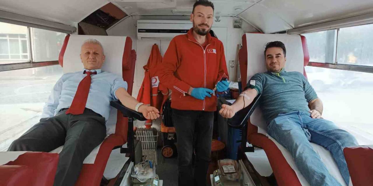 Şuhut’ta Kan Bağışı Kampanyasına Yoğun İlgi