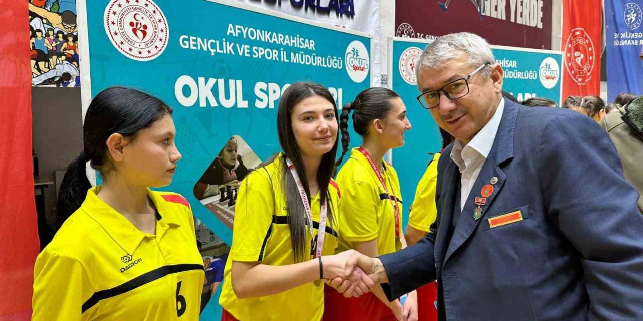 Genç Kızlar Okul Sporları Futsal Müsabakaları Tamamlandı