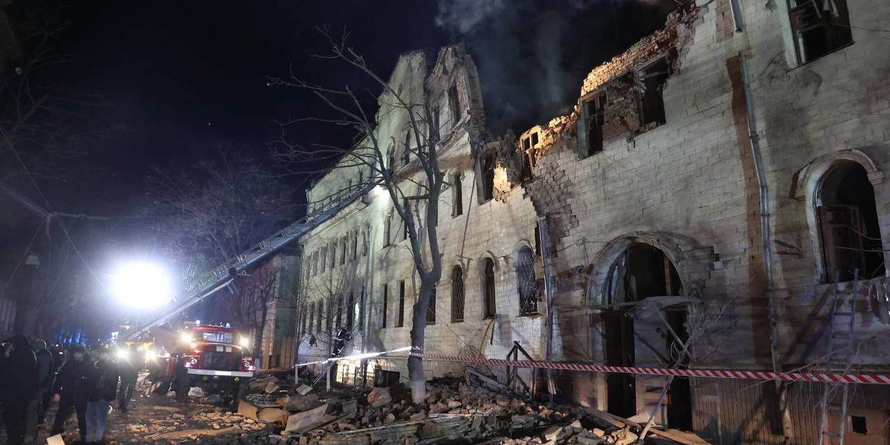 Rusya Harkov’da Yerleşim Bölgesini Vurdu: 17 Yaralı