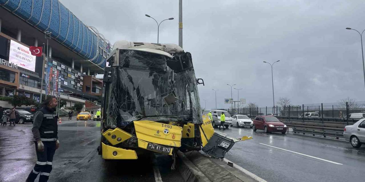 (Düzeltme) İbb’ye Bağlı Toplu Taşıma Araçlarındaki Kaza Ve Arızalara Her Geçen Gün Yenisi Ekleniyor