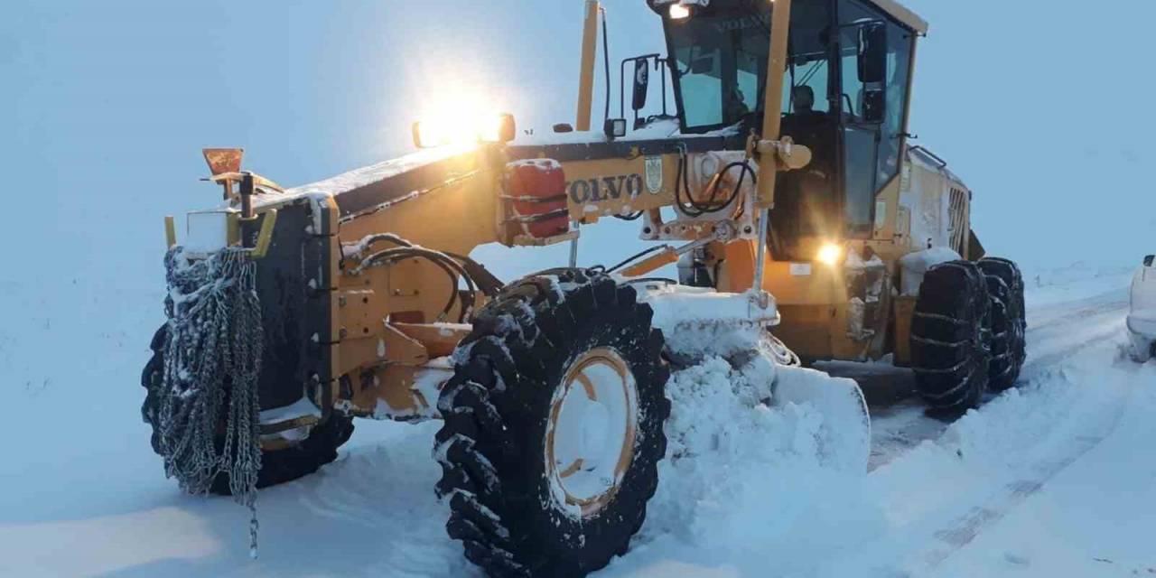 Sivas’ta 22 Yerleşim Yerinin Yolu Ulaşıma Kapandı