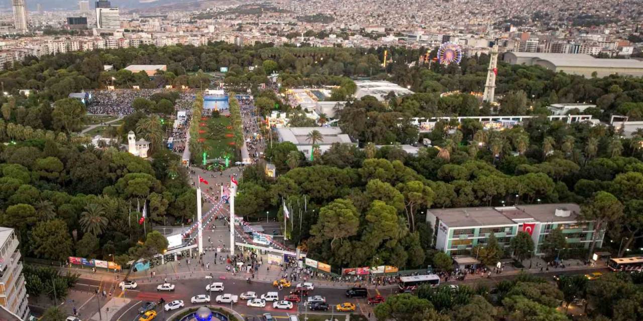 İzkitap Baharın Coşkusuyla Kültürpark’ta