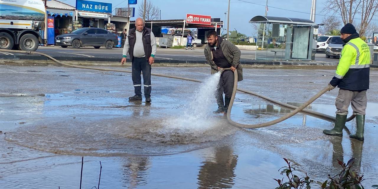Selden Etkilenen Ayvalık Yaralarını Sarıyor