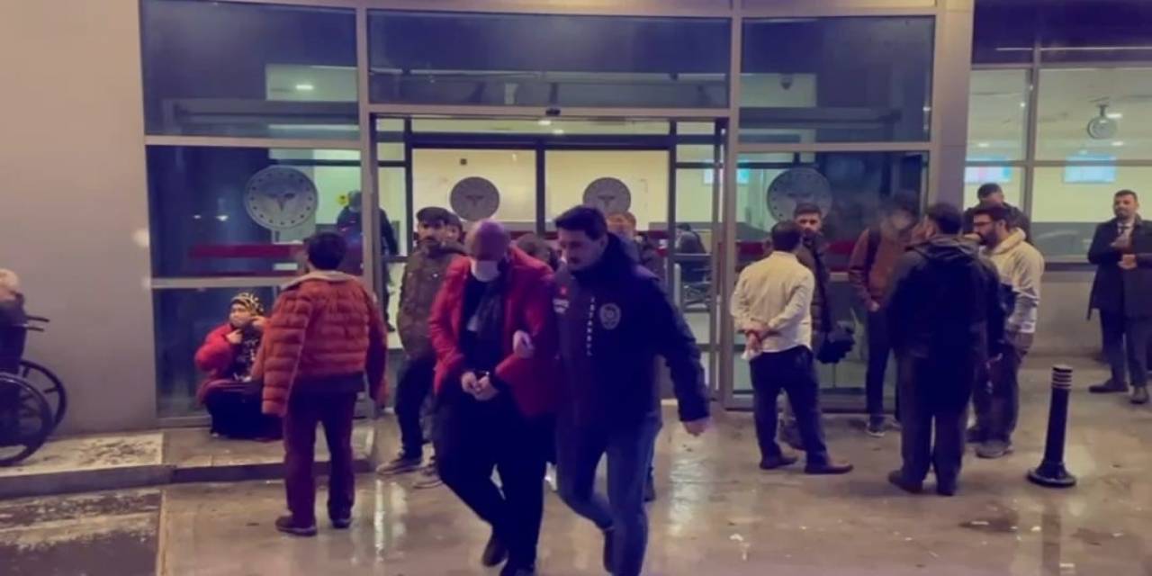 İstanbul’da Araçlarını Satmak İsteyen Kişileri Dolandıran Çeteye Operasyon: 23 Şüpheli Yakalandı