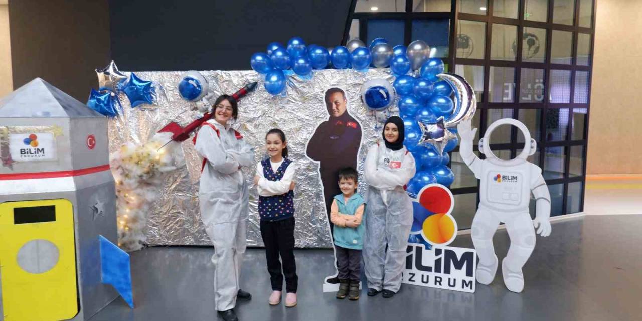 İlk Uzay Yolculuğu Heyecanı İçin Buluştular