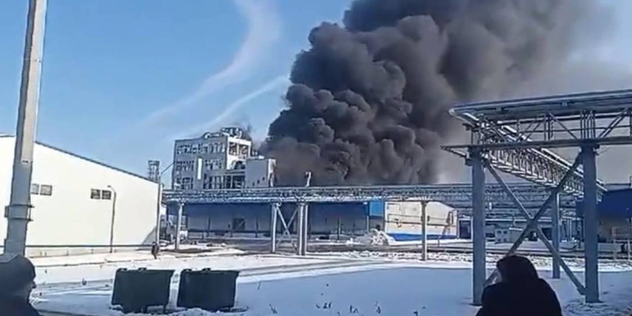 Rusya’daki Polyester Fabrikasında Patlama