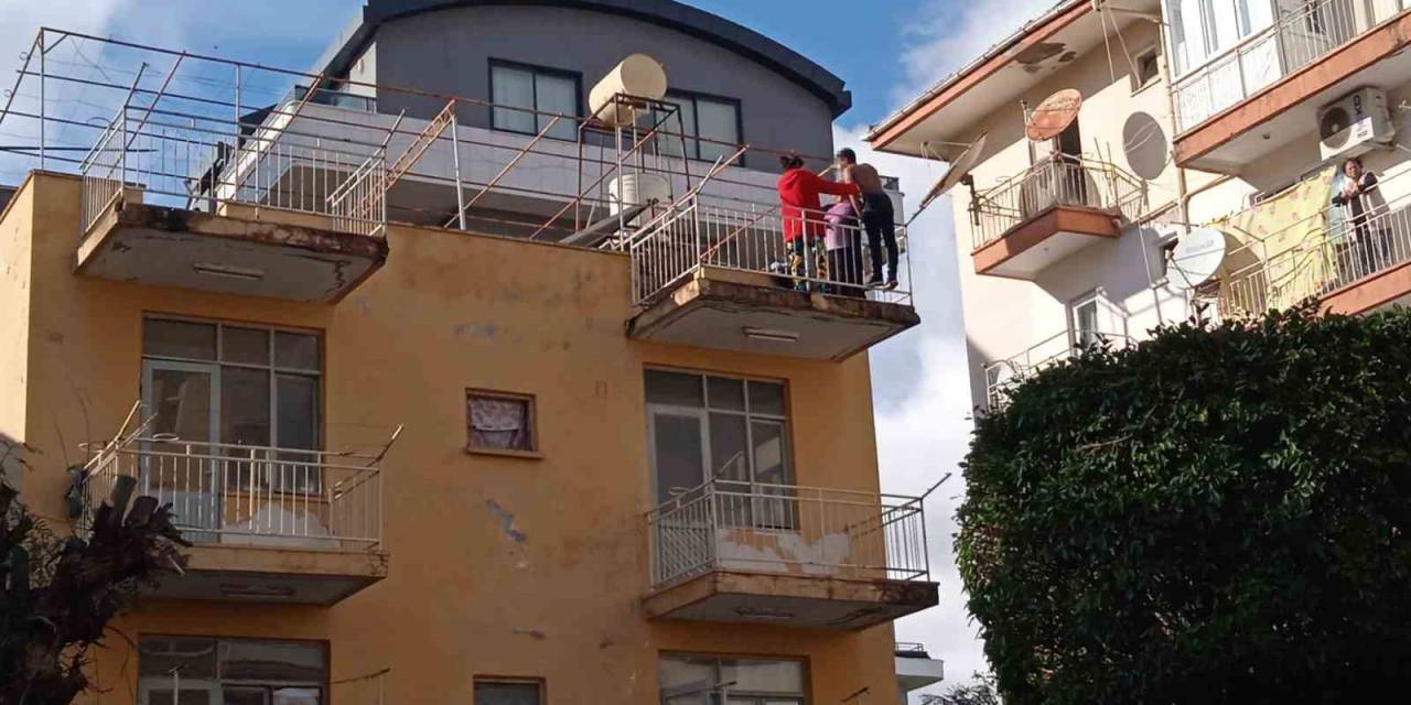 İntihar Etmeye Kalkışan Genci Ailesi İkna Etti