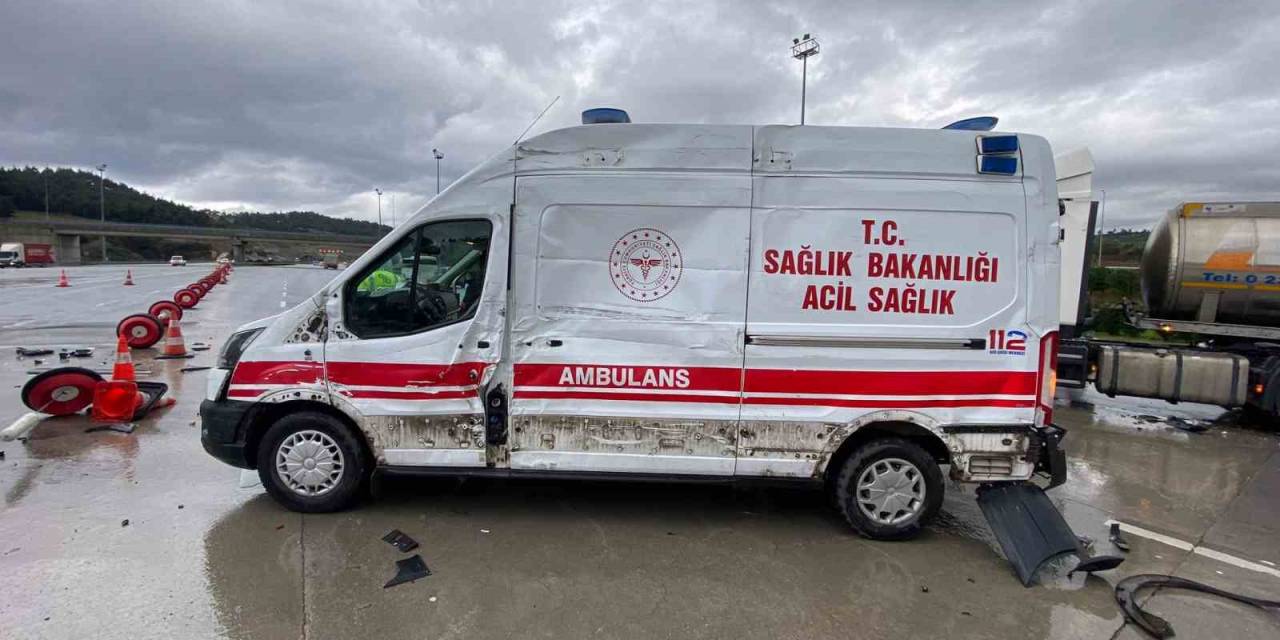 Bursa’da Hastaneden Dönen Ambulansa Tır Çarptı