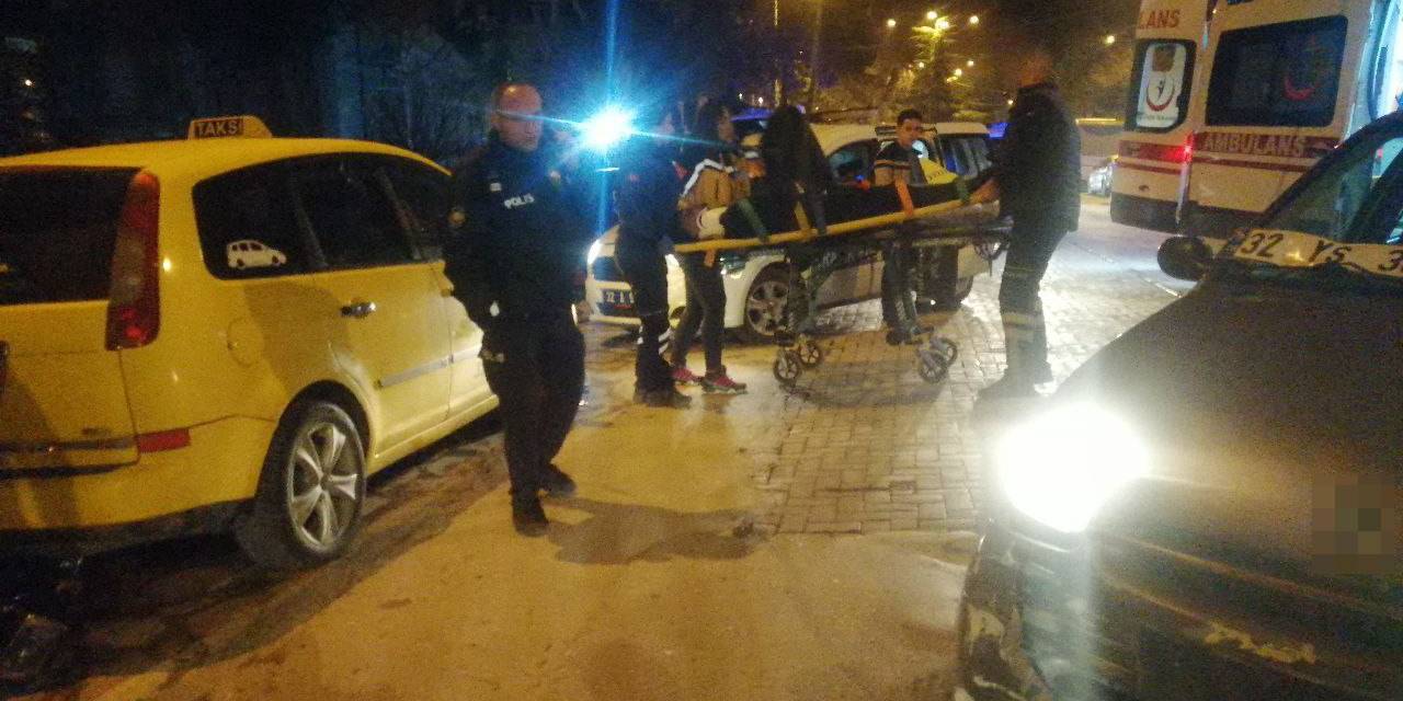 Otomobil İle Motosiklet Kafa Kafaya Çarpıştı: 1 Yaralı