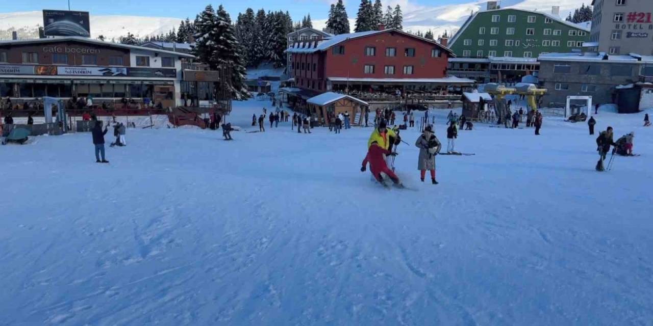 Profesyonel Kayakçı Ve Köpeğin Çarpışması Kameraya Böyle Yansıdı