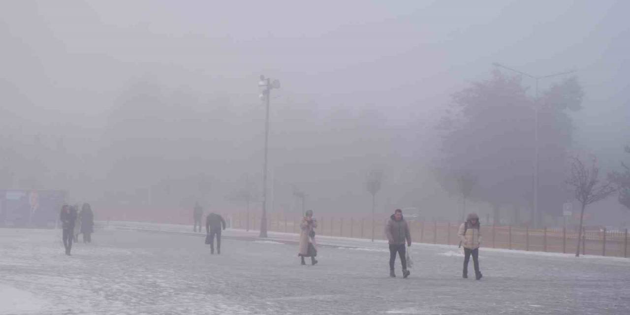 Erzurum Sis Altında