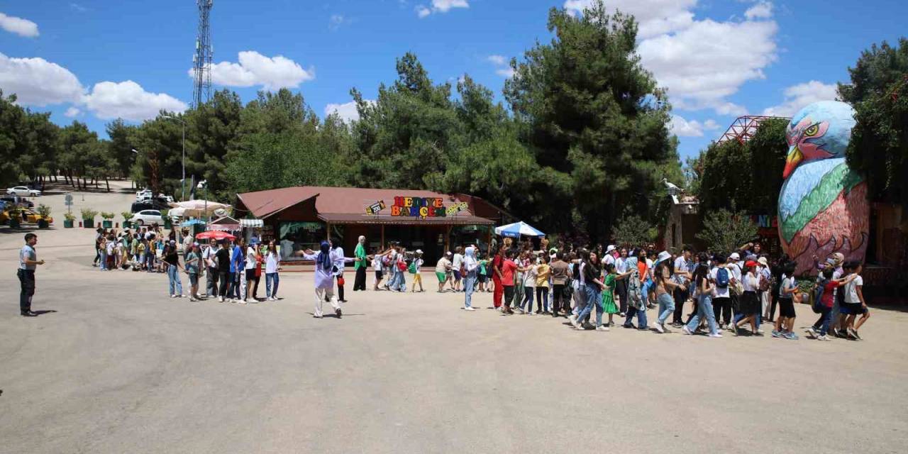 Gaziantep Hayvanat Bahçesi’ni 1 Yılda 4 Milyon 750 Bin Kişi Ziyaret Etti