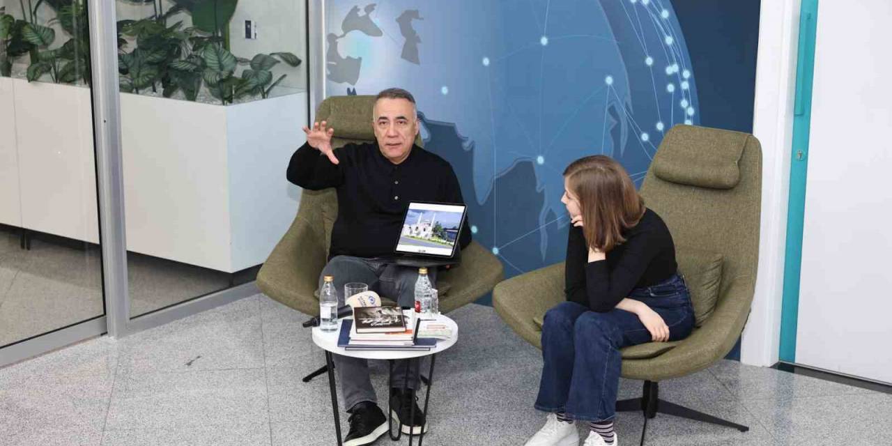 Sultangazi Belediye Başkanı Dursun: “Gençlerimizin Düşüncesi, Bakış Açısı Bizim İçin Her Şeyden Kıymetli”