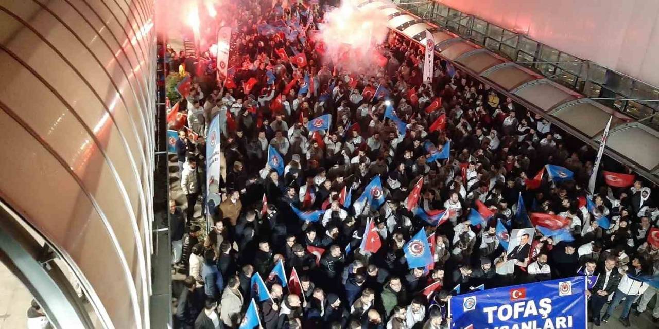 Tofaş’ta Zam Sevinci Sabaha Kadar Sürdü