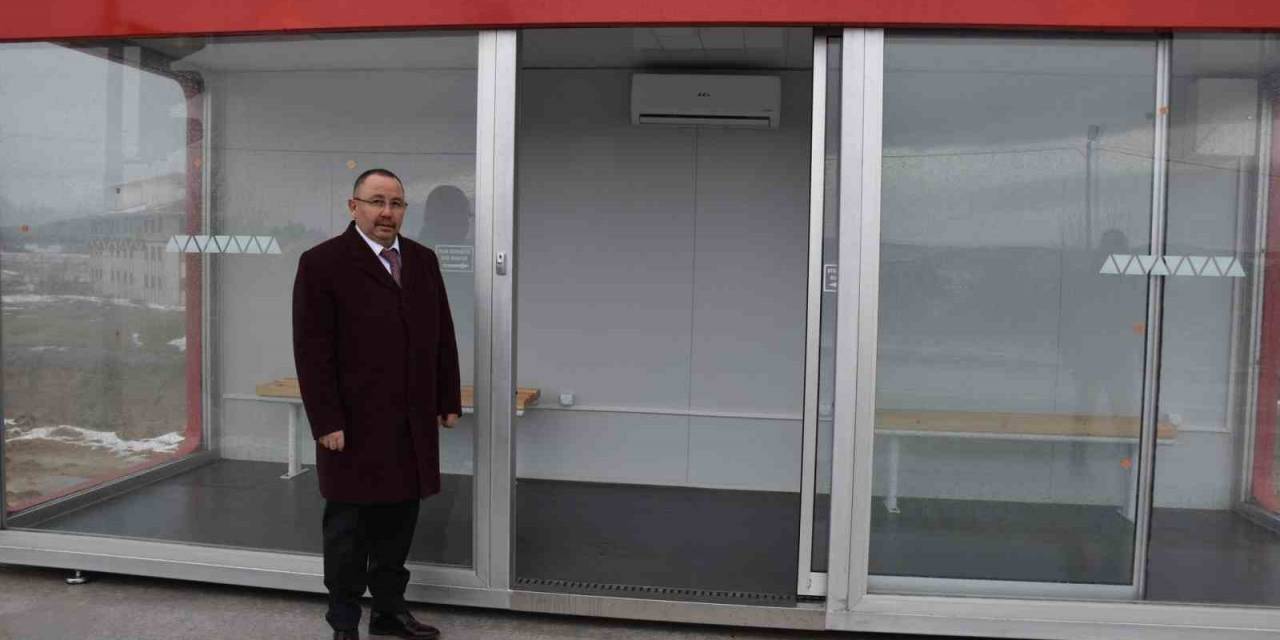 O İlçeye İlk Akıllı Durak Yerleştirildi