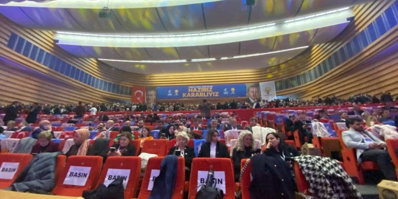 Ak Parti Aday Tanıtım Toplantısı Gerçekleşiyor