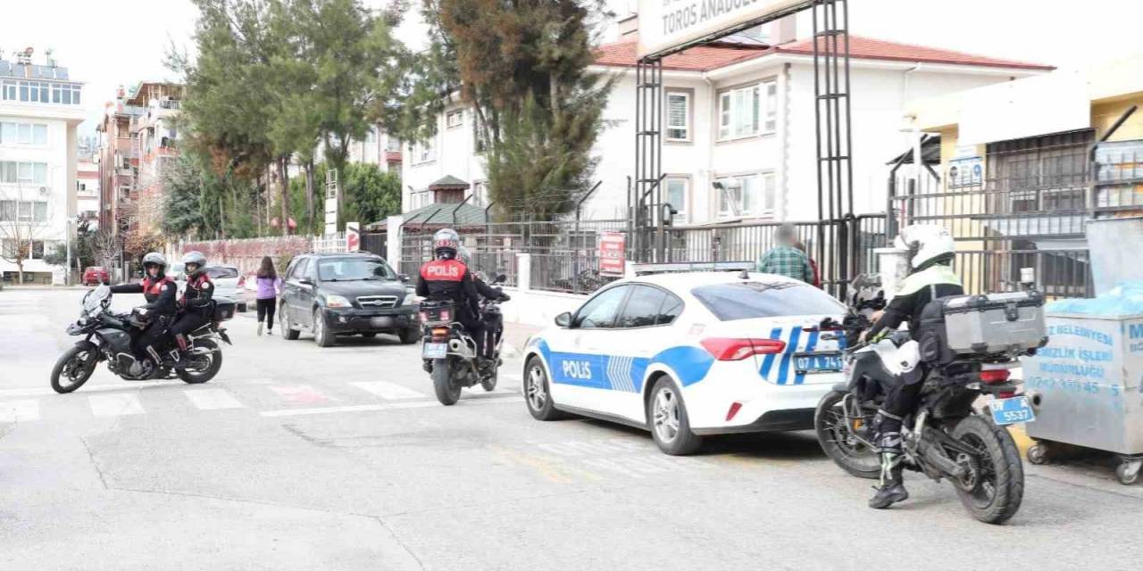 Okul Çevreleri Ve Servisler Denetlendi