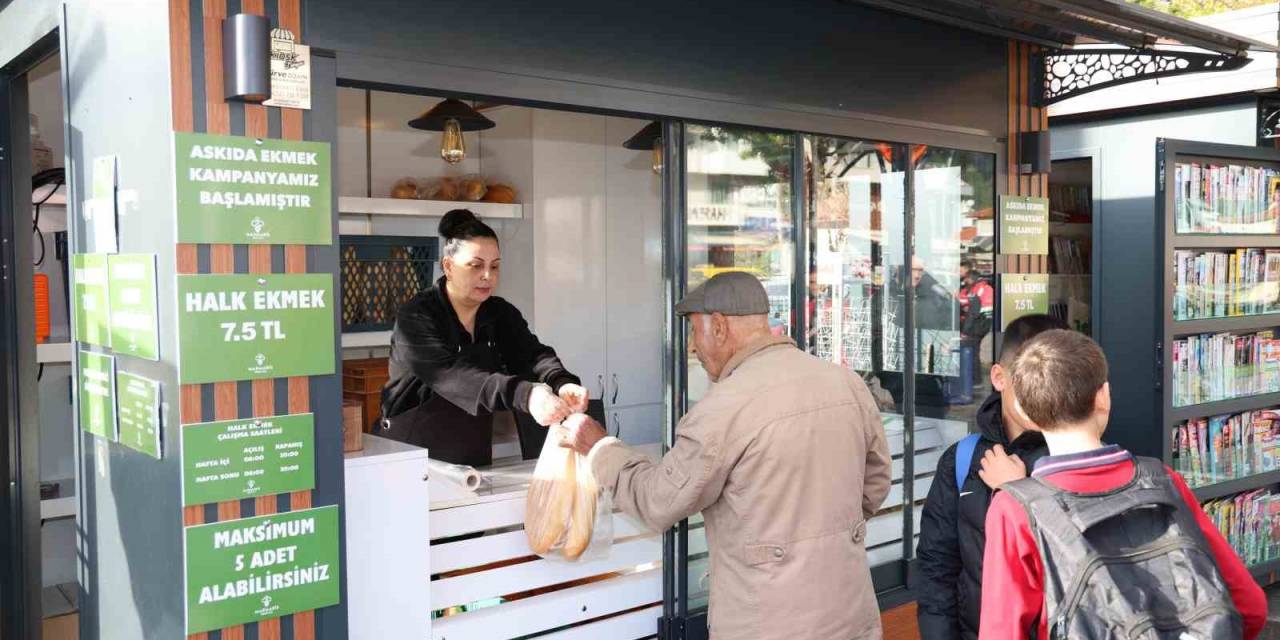 Marmaris’te Halk Büfe’den 5 Ayda 215 Bin Ekmek Satışı