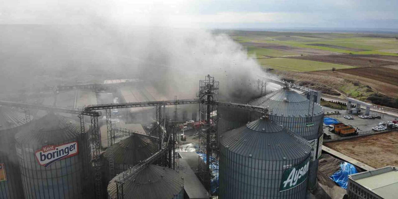 Edirne’de Sıvı Yağ Fabrikasında Yangın