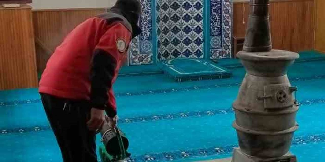 Odunpazarı Merkezdeki 103 Camiyi Dezenfekte Etti