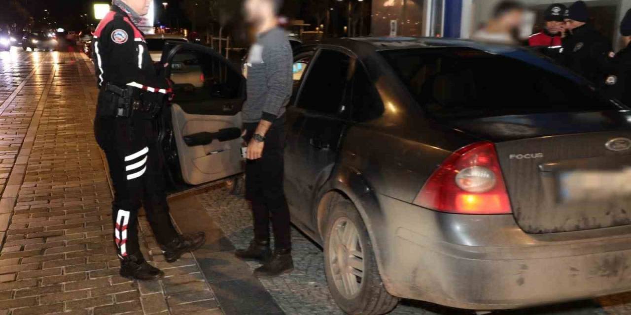 Eş Zamanlı Uygulamada 23 Aranan Şahıs Yakalanarak, 130 Araca Cezai İşlem Uygulandı