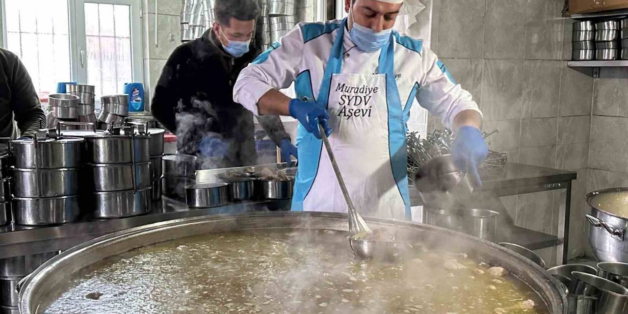 Muradiye Sydv’den Sıcak Yemek Hizmeti