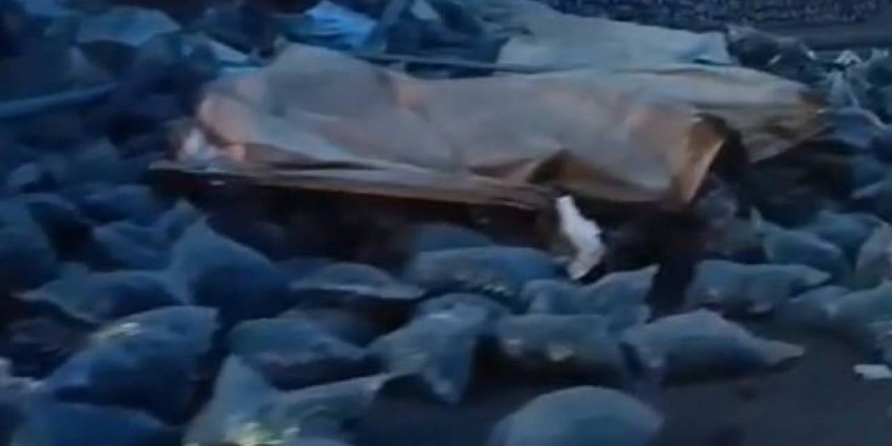 Elazığ’da Kömür Yüklü Tır Devrildi: 1 Yaralı