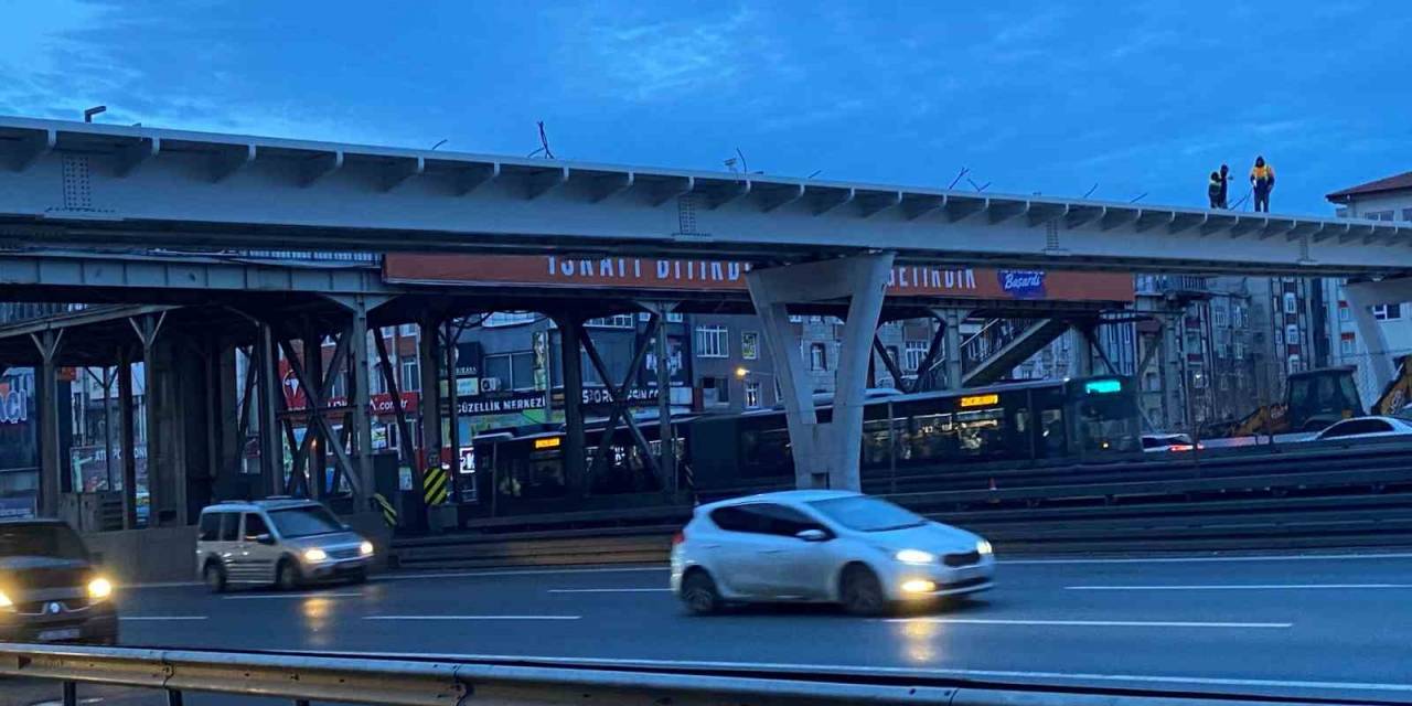 Beşyol Metrobüs Durağı Yenileme Çalışması Mart Ortasına Kadar Devam Edecek