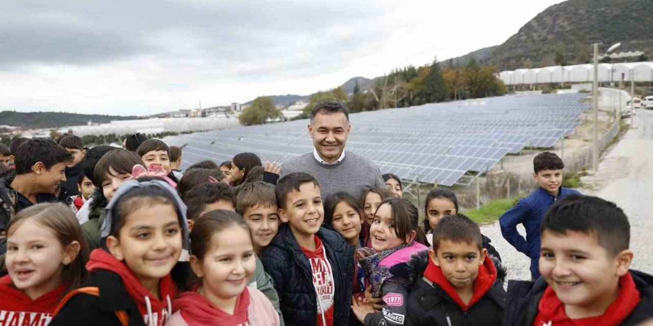 Alanya Belediyesi Güneş Enerji Santrali Öğrencileri Ağırladı