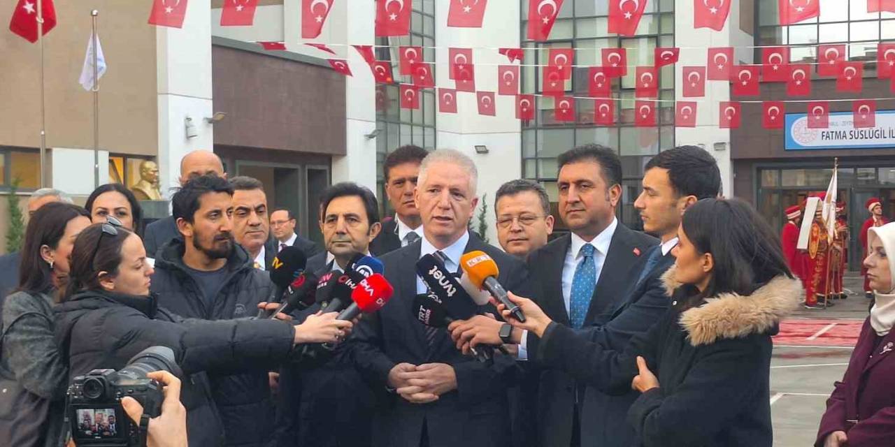 İstanbul’da 2 Milyon 985 Bin 983 Öğrencilerin Karne Heyecanı