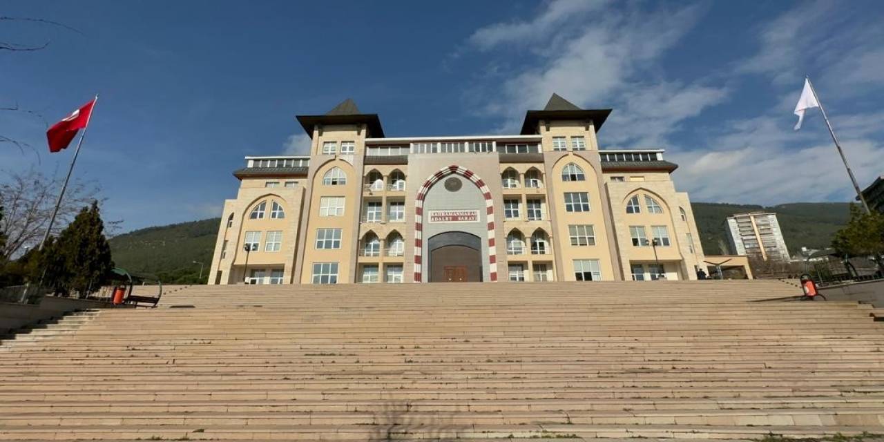 Ebrar Sitesi Müteahhitlerinden Tevfik T; "Ben Öğretmenim, İnşaattan Anlamam, Ne İle Suçlandığımı Anlamış Değilim"