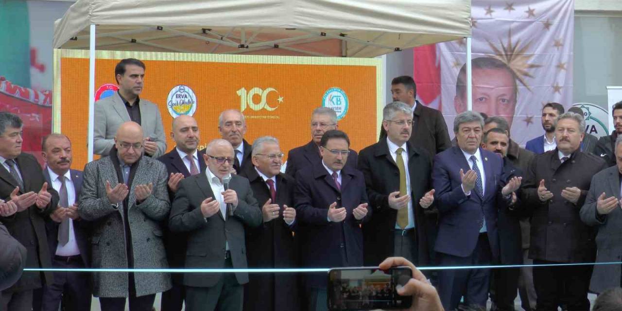 Vali Çiçek: “Spor, Gençlerimizi Zehirlemek İsteyenlere İnat Elimizi Taşın Altına Koymamız Gereken Bir Alan”