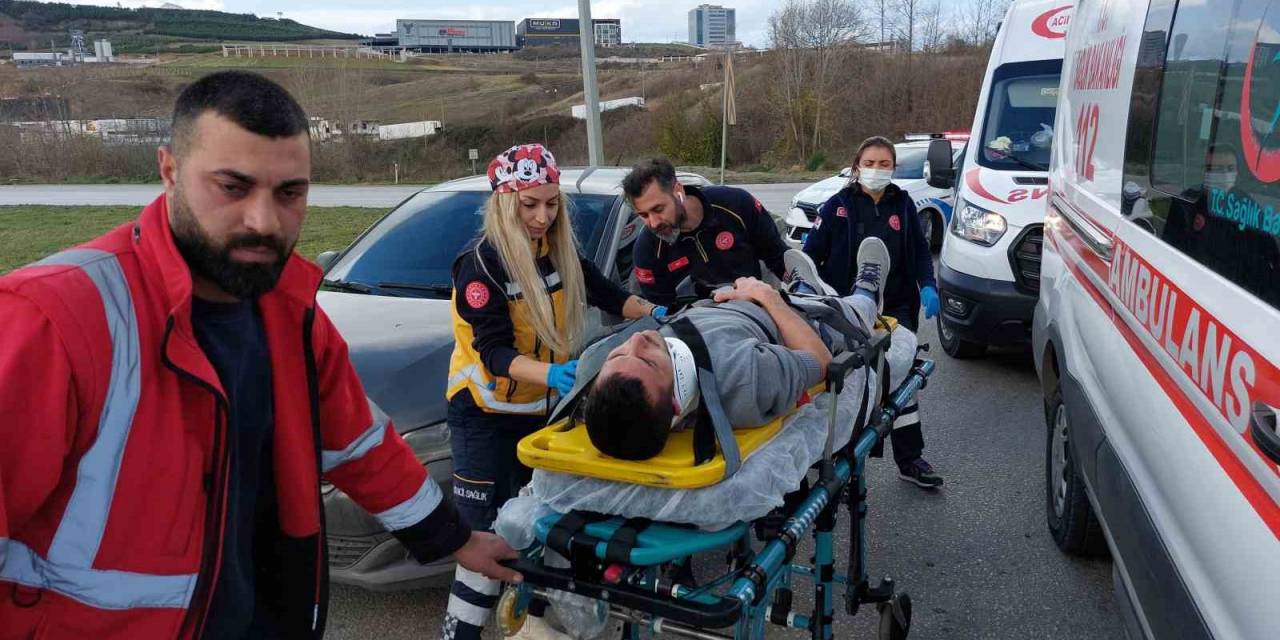 Samsun’da Otomobil Kamyona Arkadan Çarptı: 2 Yaralı