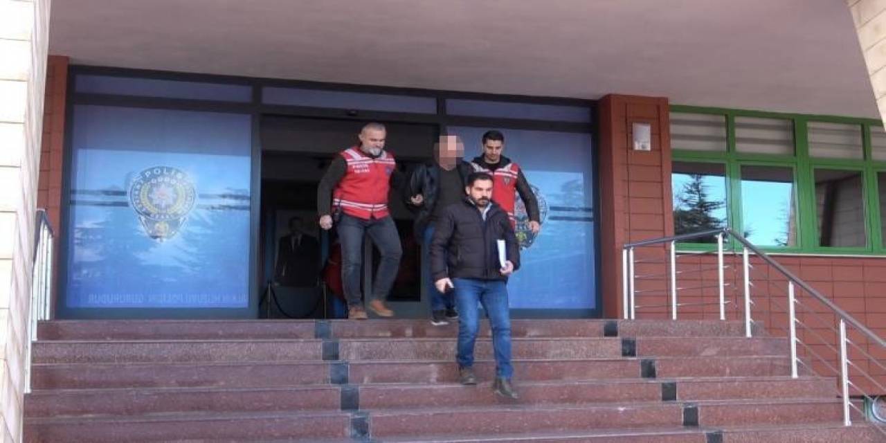 Site Yöneticisi Cinayetinde Sanığın Eski Eşinin Telefonla Taciz İddiasına Maktulün Oğlundan İtiraz