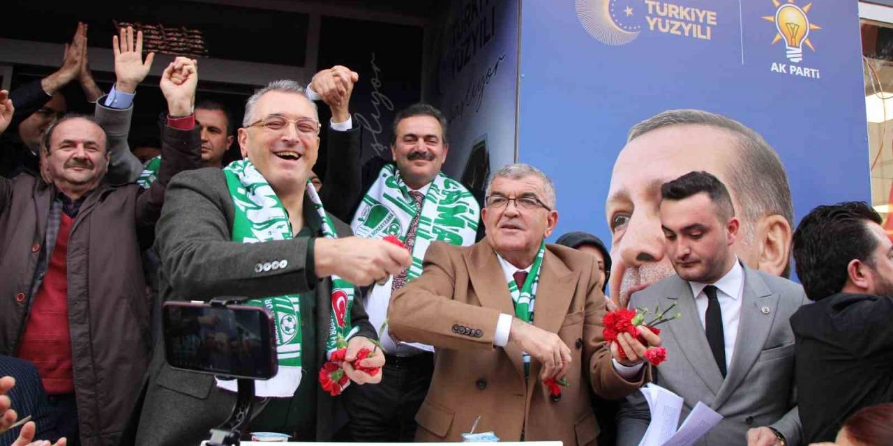 Ak Parti’nin Adayı Mehmet Uyanık’tan İlk Konuşma: “Amasya’yı Birlikte Yöneteceğiz”