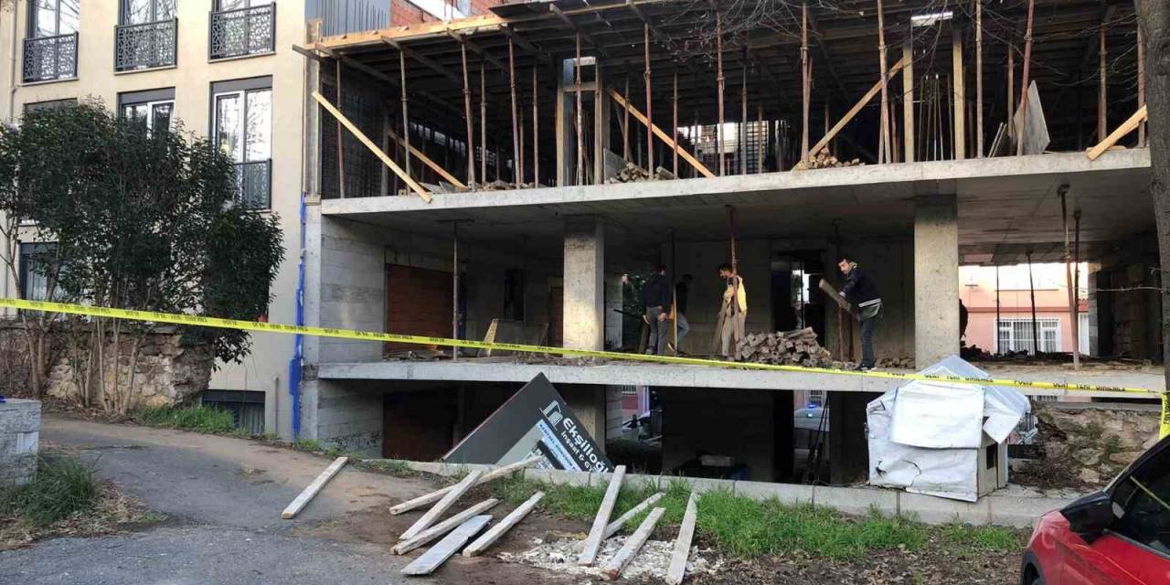 Üsküdar’da Taş Duvar Çöktü: 2 İşçi Yaralandı