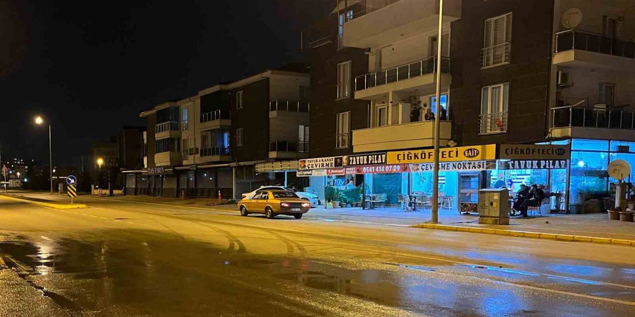 Gölcük’te İki Motosiklet Çarpıştı: 1 Ölü, 1 Yaralı