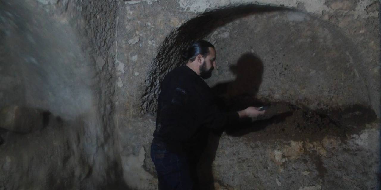 İnşaat Kazısında Roma Dönemine Ait Mozaikli Kaya Mezar Odası Bulundu